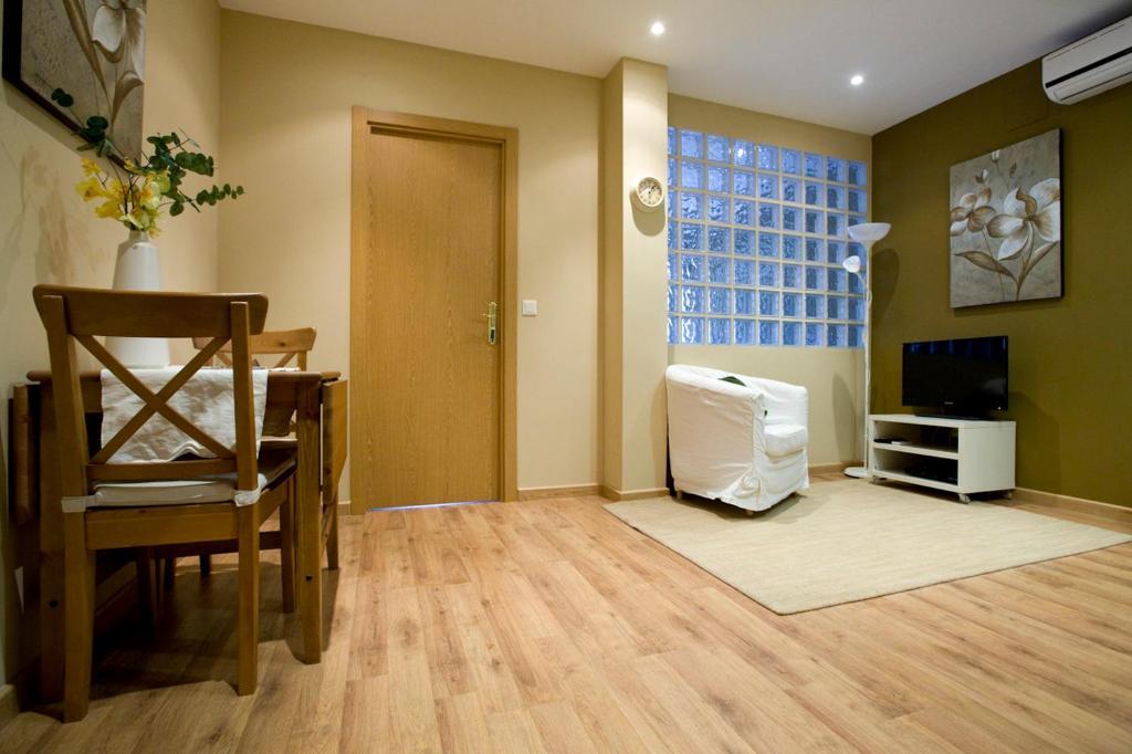 Apartamentos Apr Numancia มาดริด ห้อง รูปภาพ