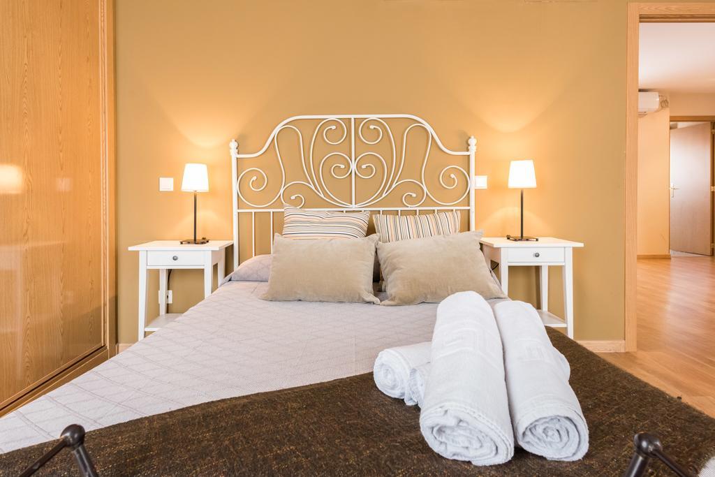 Apartamentos Apr Numancia มาดริด ภายนอก รูปภาพ