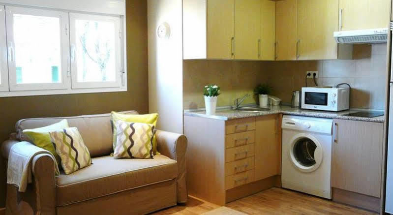 Apartamentos Apr Numancia มาดริด ภายนอก รูปภาพ