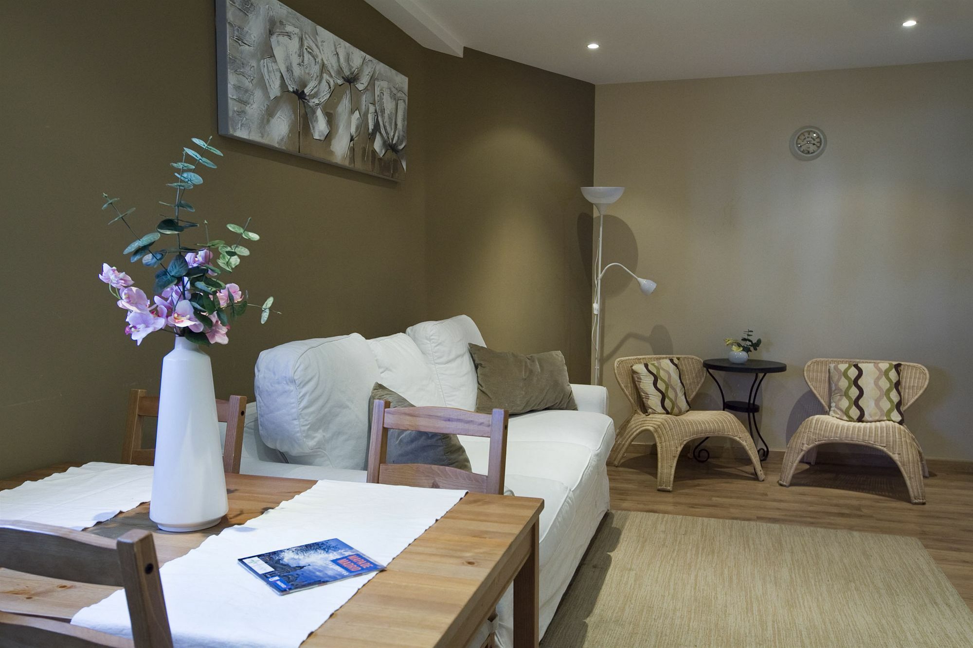 Apartamentos Apr Numancia มาดริด ภายนอก รูปภาพ