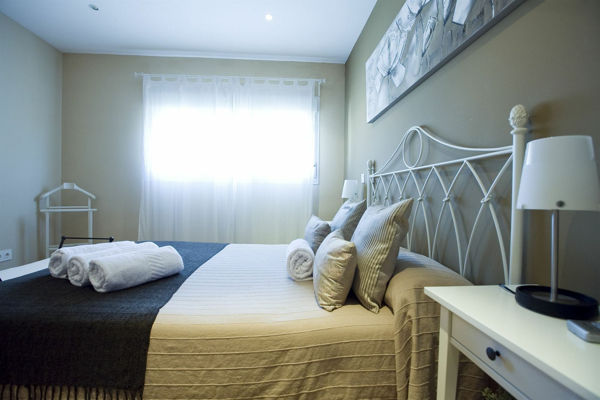 Apartamentos Apr Numancia มาดริด ภายนอก รูปภาพ