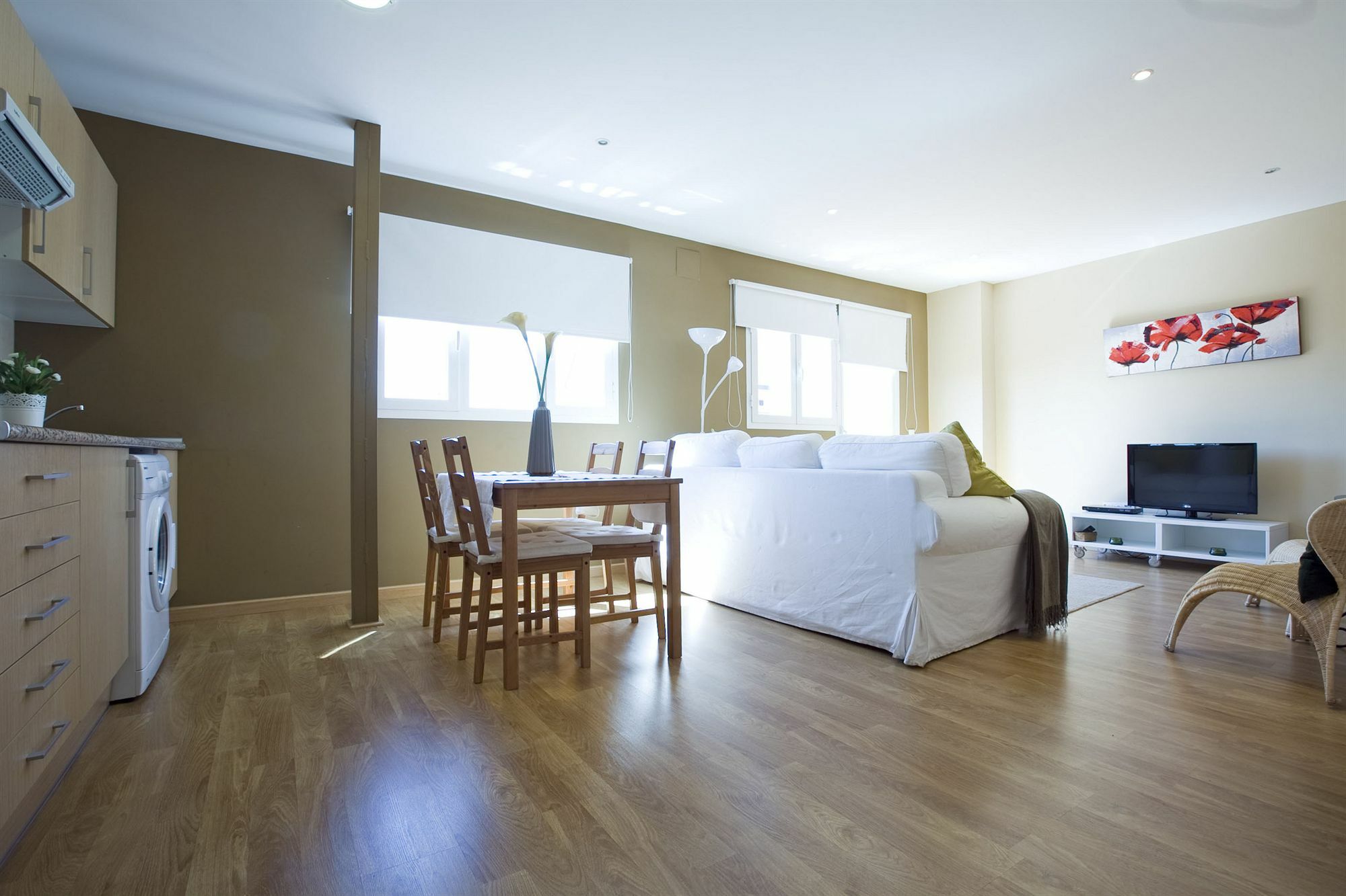 Apartamentos Apr Numancia มาดริด ภายนอก รูปภาพ