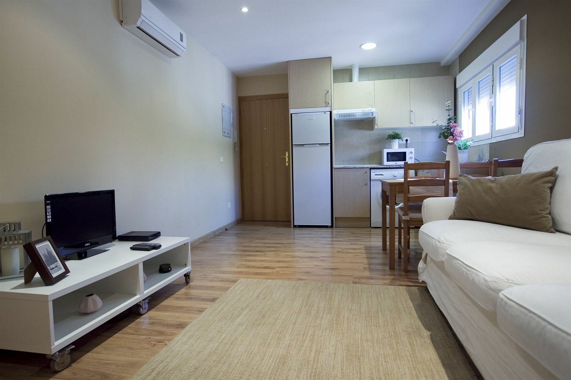 Apartamentos Apr Numancia มาดริด ภายนอก รูปภาพ