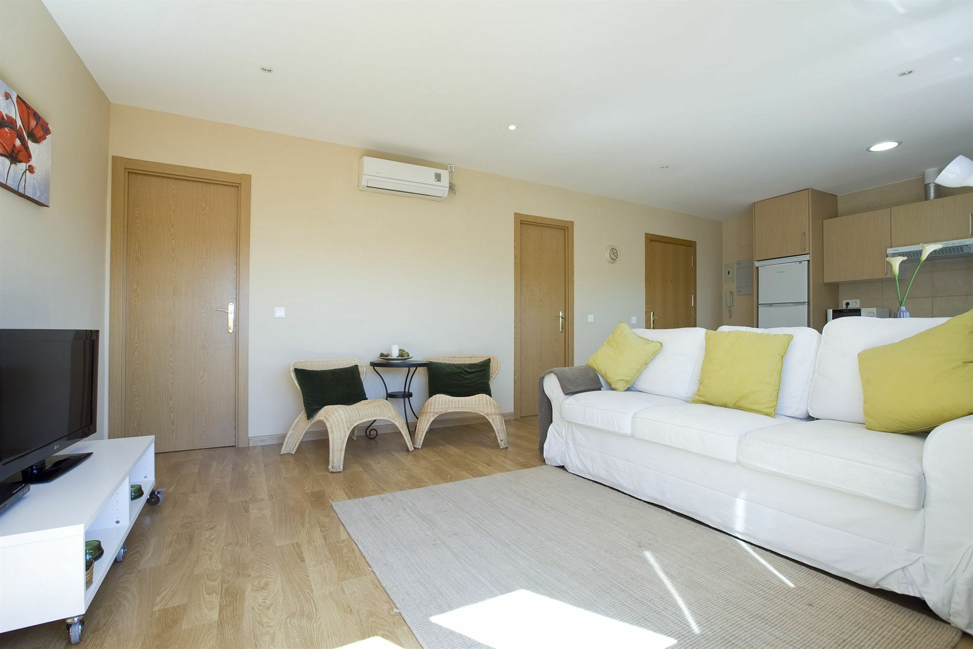 Apartamentos Apr Numancia มาดริด ภายนอก รูปภาพ